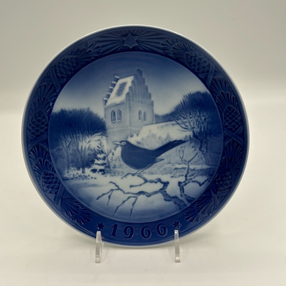 Royal Copenhagen Christmas Collectors Plate 1966